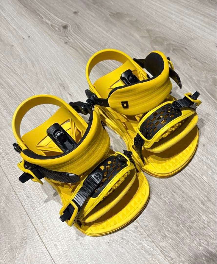 UNION CONTACT PRO MLサイズ　イエロー　15-16モデル