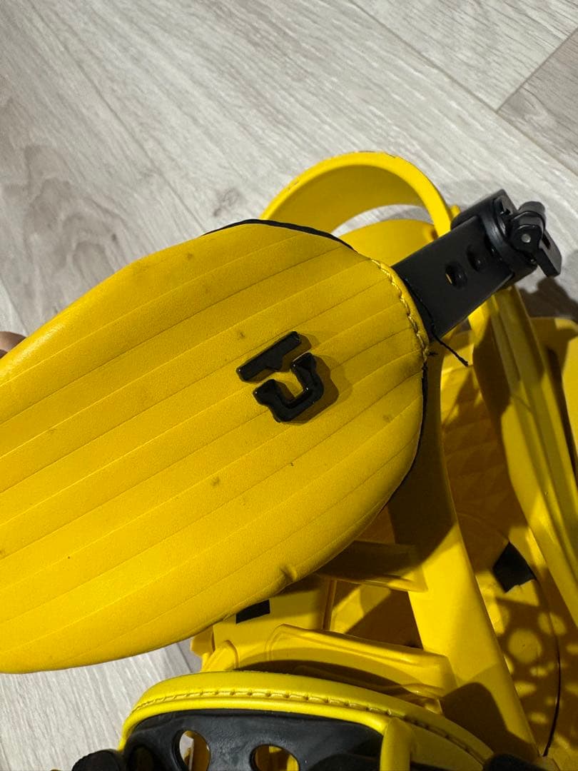 UNION CONTACT PRO MLサイズ　イエロー　15-16モデル