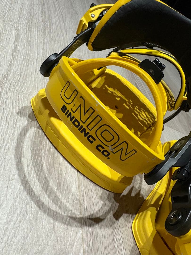 UNION CONTACT PRO MLサイズ　イエロー　15-16モデル