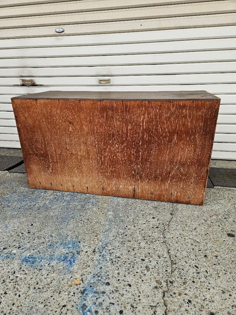 日本のアンティーク 古い木の箪笥 抽斗 6杯 引出し チェスト 飾り棚 木製