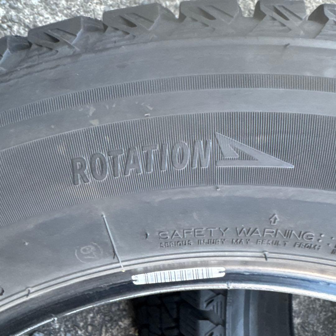 よーくん　225-65-17 スタッドレスタイヤ 4本 2021年製