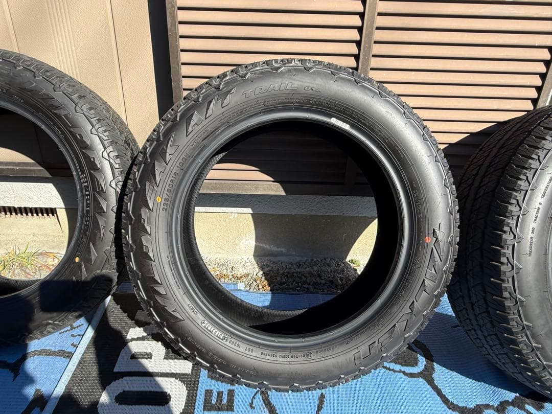 RAV4純正　225/60/18 ファルケンWILDPEAK A/T TRAIL