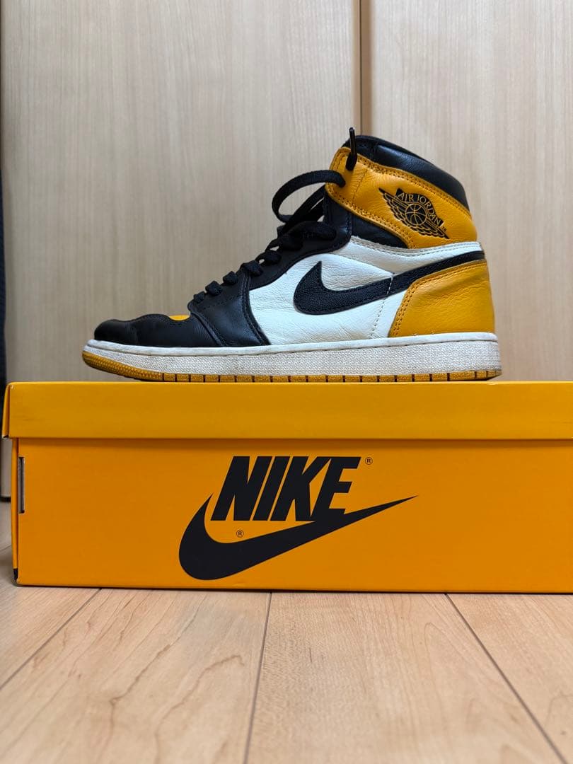 靴 NIKE Air Jordan 1 taxi
