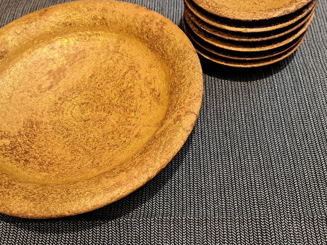 ゴールドの大皿と小皿6枚セット