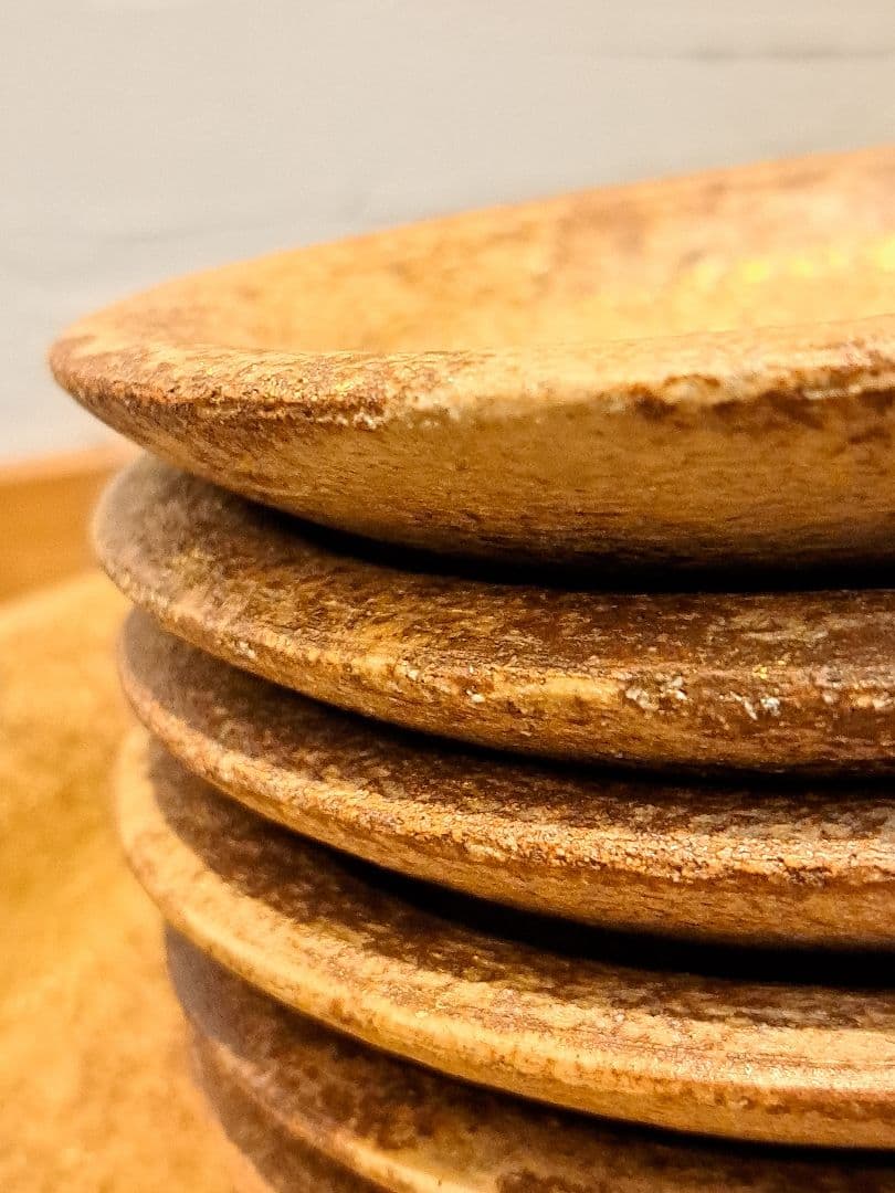 ゴールドの大皿と小皿6枚セット