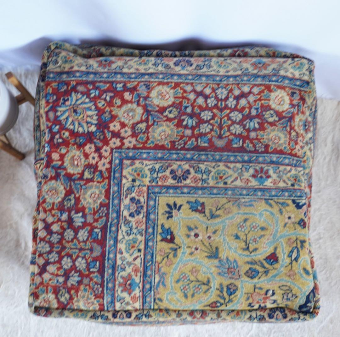 【チクワ】トルコ直輸入　オールドキリム　ヴィンテージラグ　プフ