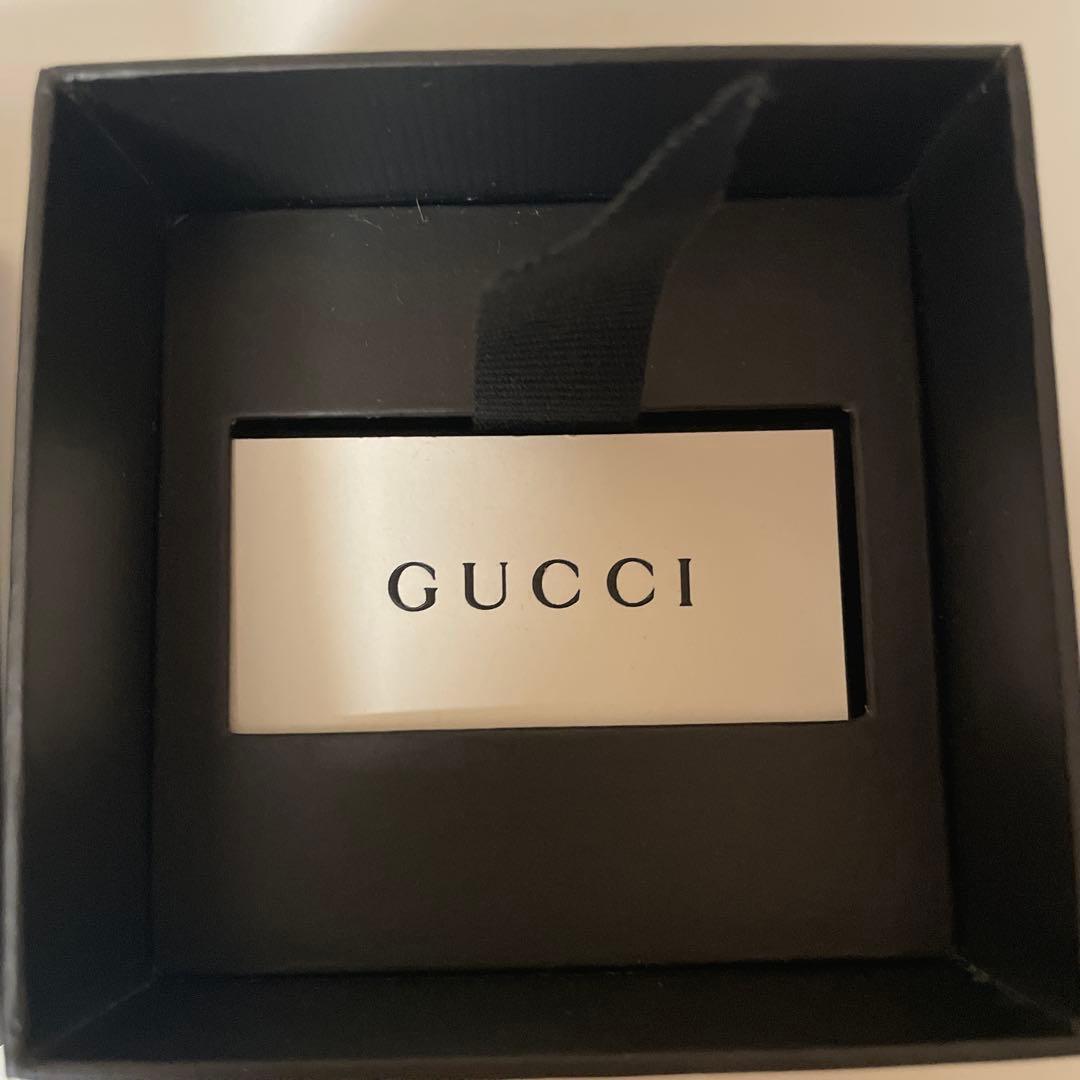 GUCCI シルバー ロゴプレート ネックレス