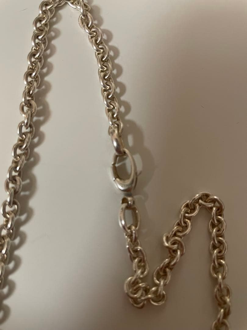 GUCCI シルバー ロゴプレート ネックレス