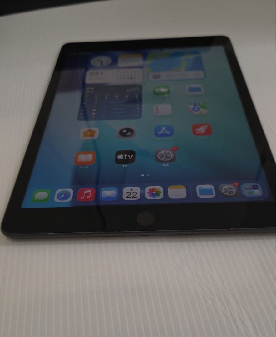 Apple iPad 第8世代10.2インチ スペースグレー