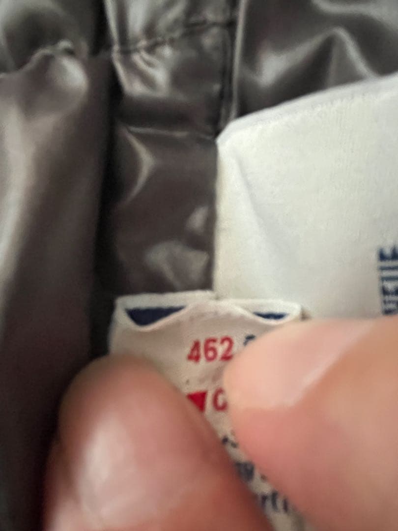 MONCLER チャコールグレー ダウンベスト