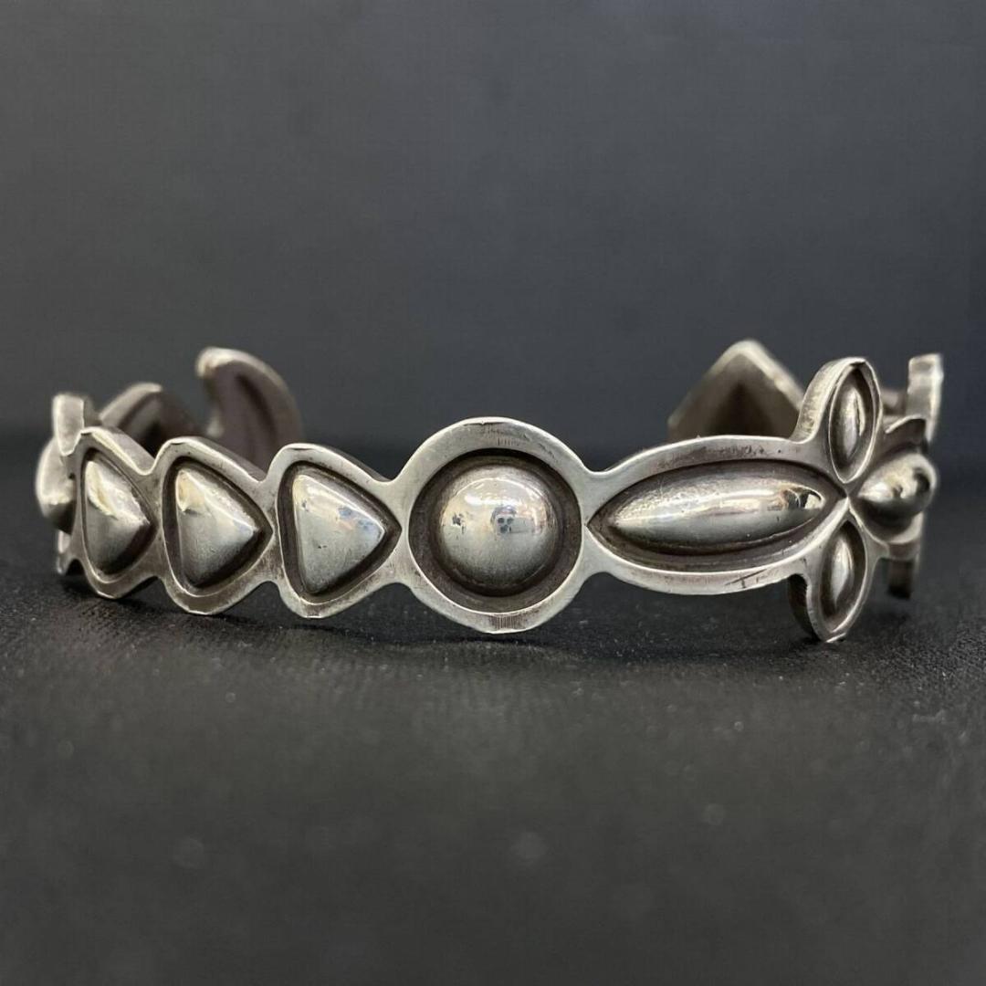 NAVAJO Alex Sanchez ネイティブ スタンプワーク バングル