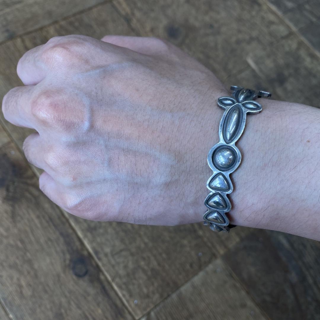 NAVAJO Alex Sanchez ネイティブ スタンプワーク バングル