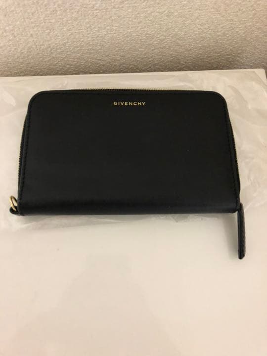 G*y様 ジバンシー 財布 ウォレット