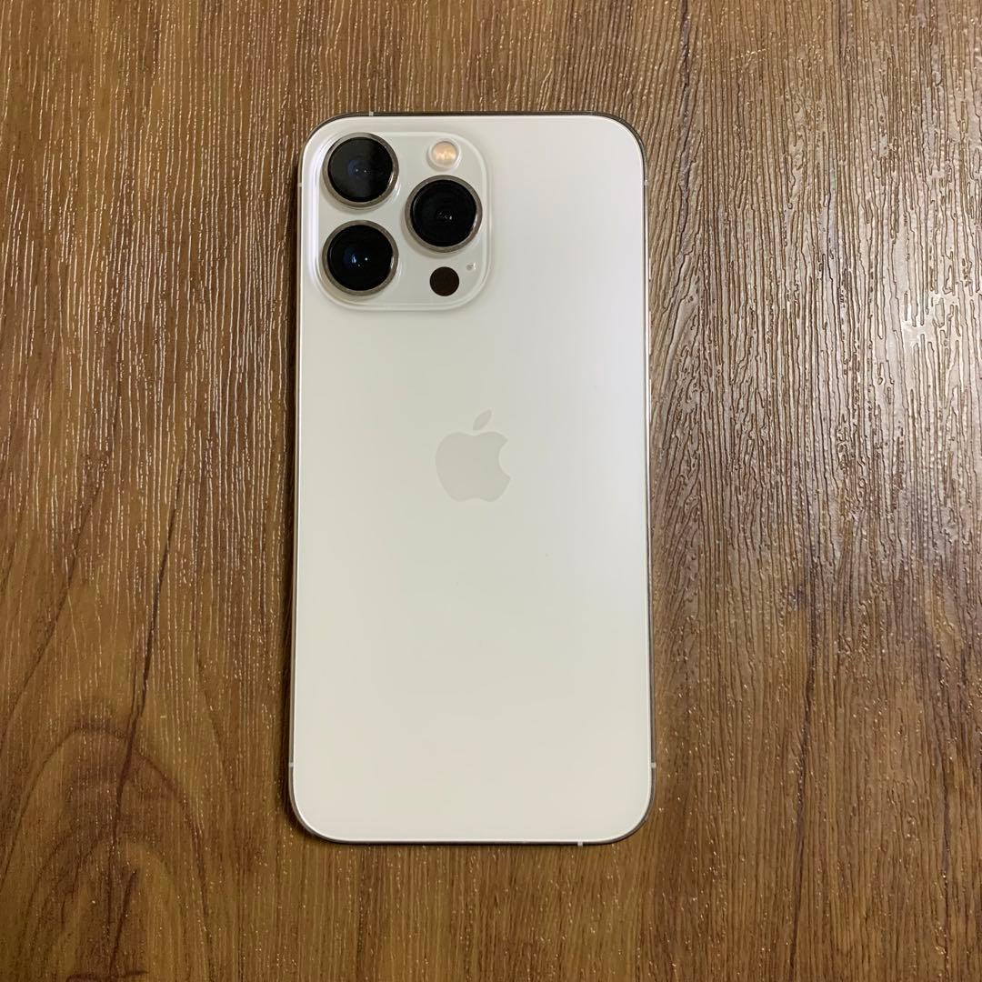【美品】iPhone13 Pro 256GB SIMフリー シルバー