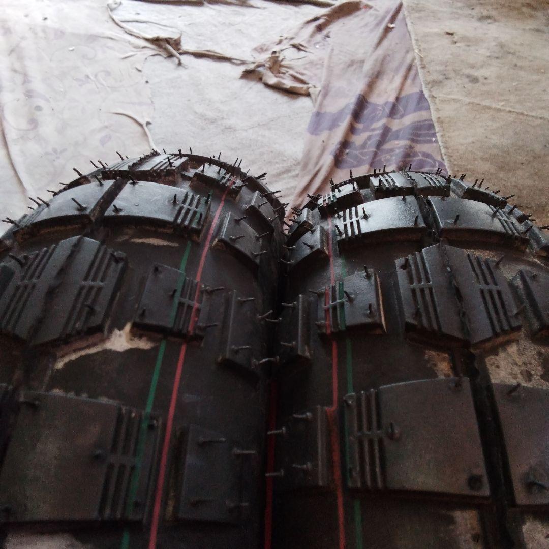 千*也様 モンキータイヤ新品★ホイールセット(赤1本)☆ ひやかしブロックします