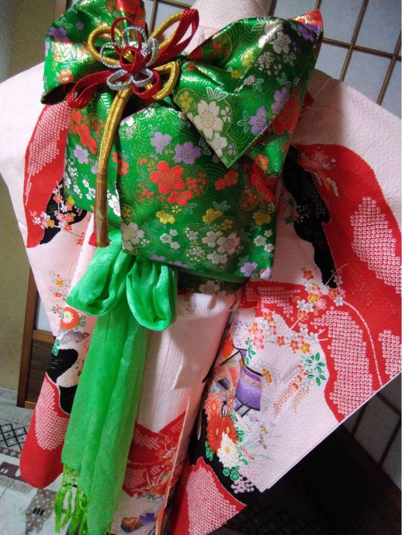 とみくです。7歳向け・化繊・ちりめん・お着物のセット