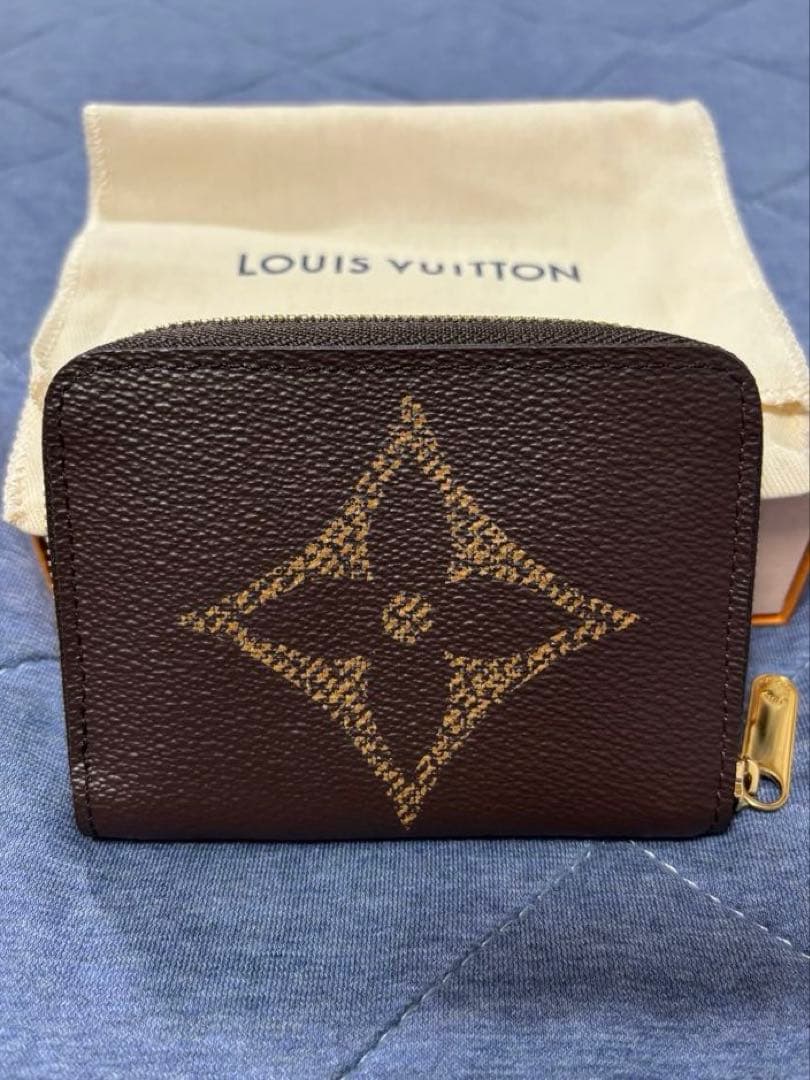 Louis Vuitton モノグラム ジャイアント　ジッピーケース