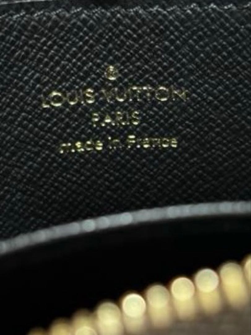 Louis Vuitton モノグラム ジャイアント　ジッピーケース