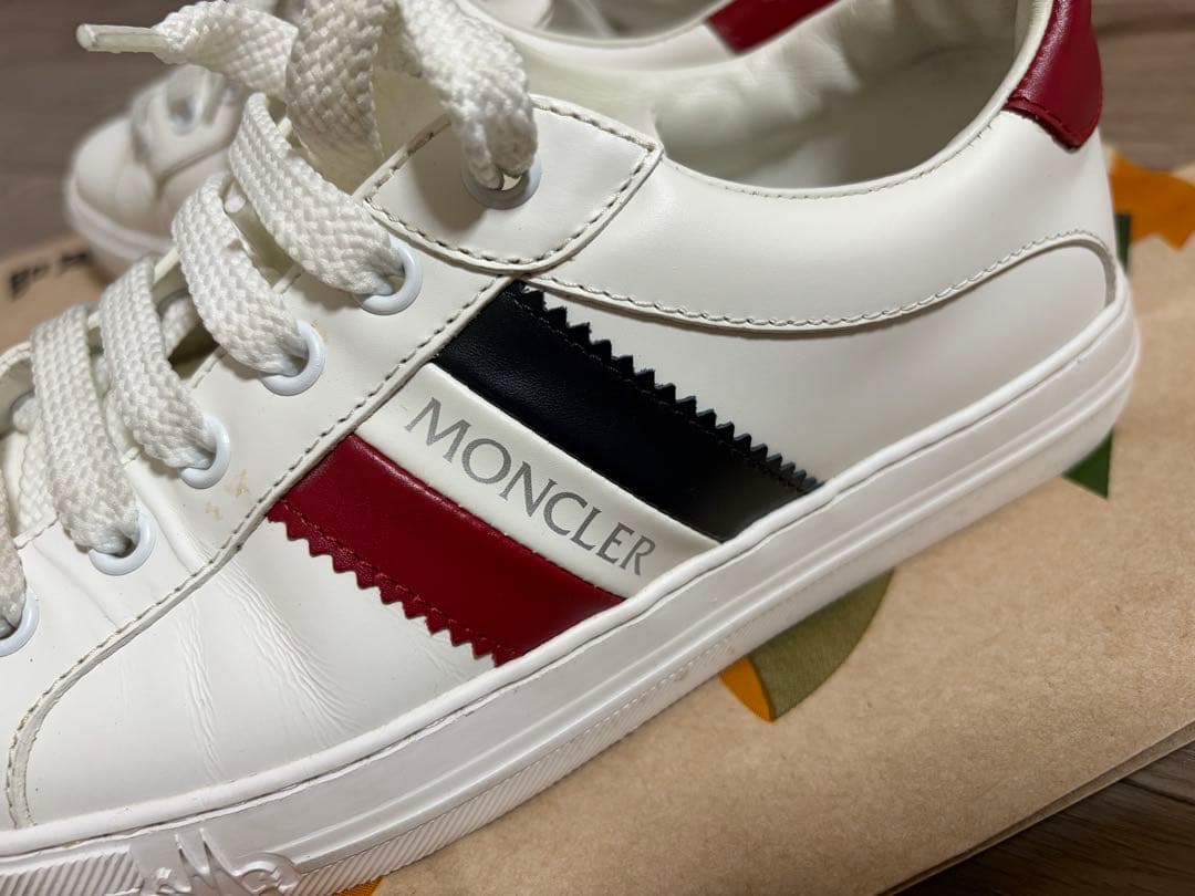 MONCLER ホワイトレザー スニーカー