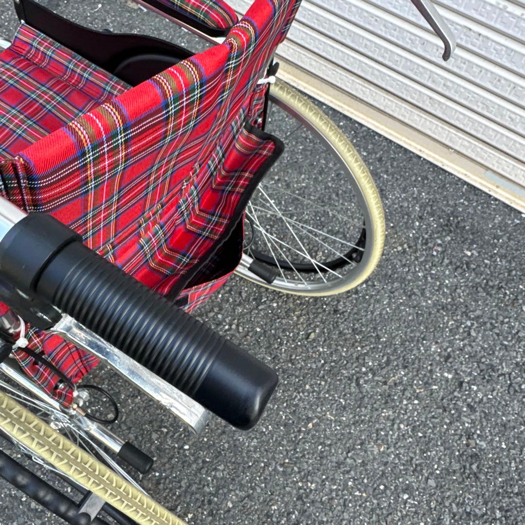 美品 軽量自走用車椅子 チェック柄　引取限定【A-193】