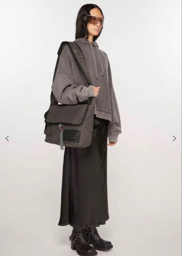 Acne Studios アクネストゥディオズ ショルダー　バッグ