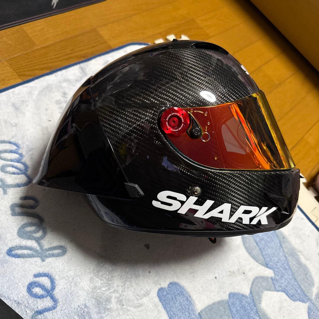 shark カーボンヘルメット