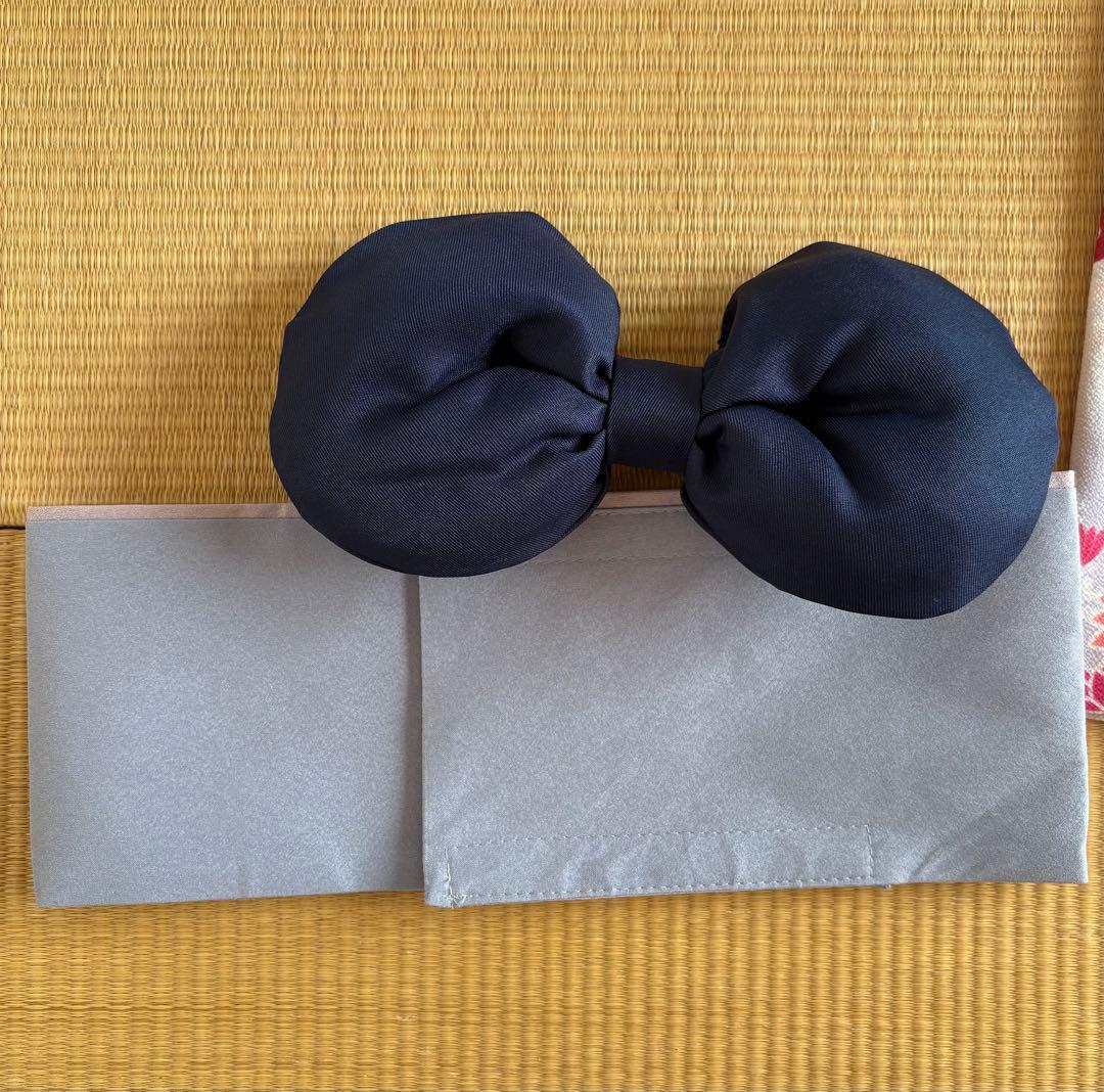 新品未使用 キャサリンコテージ簡単着付け袴セット半衿襦袢150㎝ 紺袴 花柄