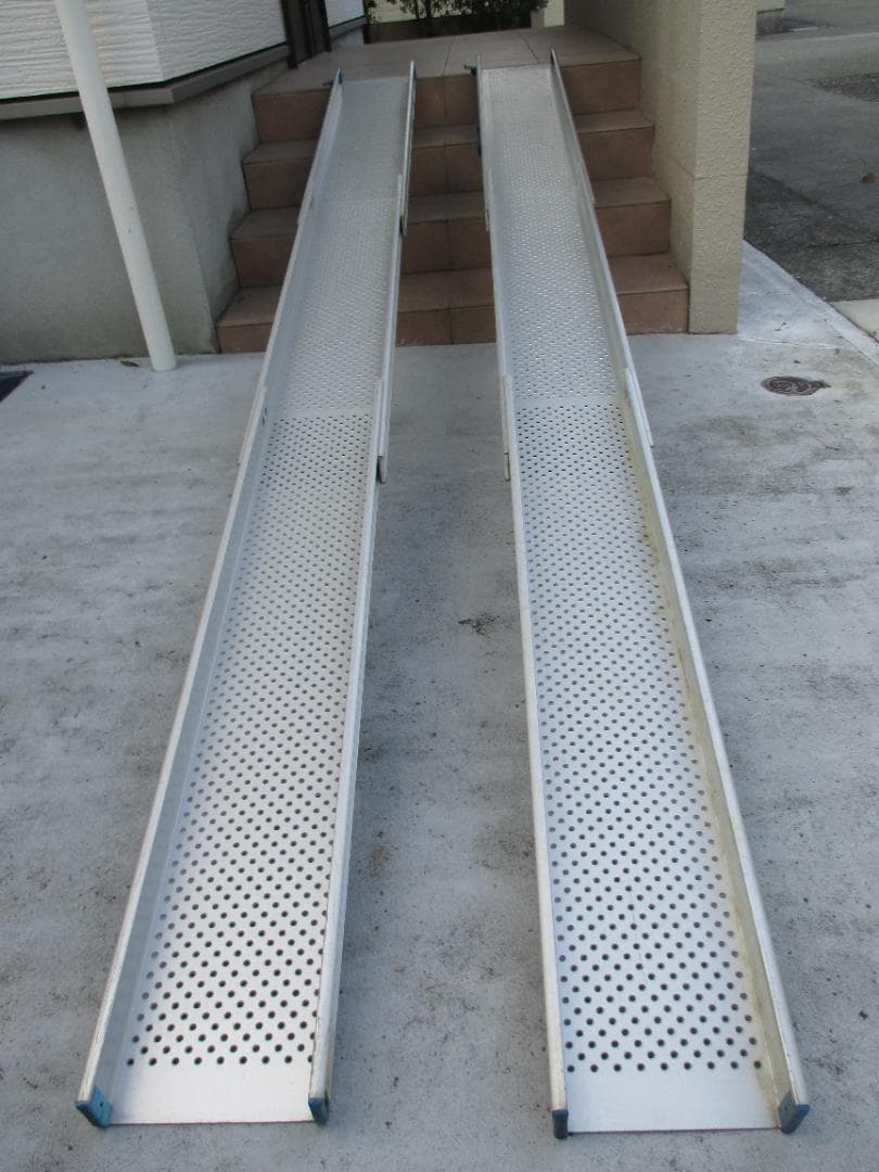 東山産業 スライドスロープ ESK300 アルミ 1.5 ～ 3m車椅子段差解消