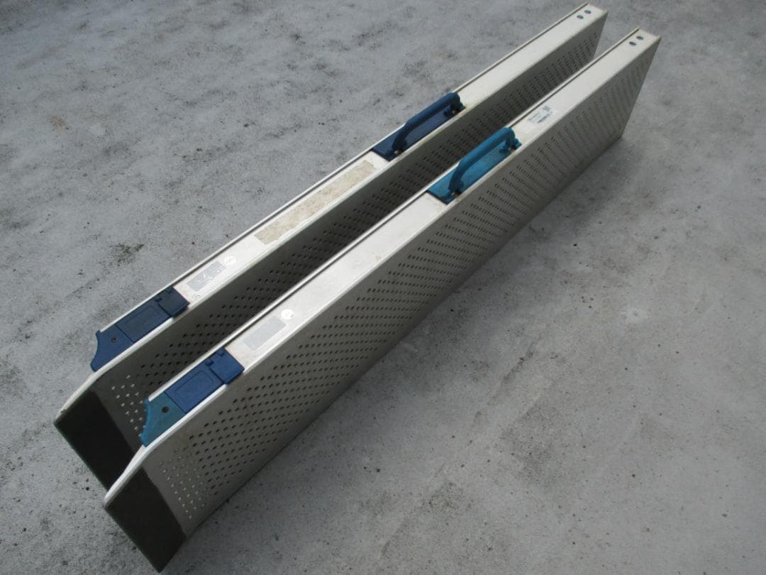 東山産業 スライドスロープ ESK300 アルミ 1.5 ～ 3m車椅子段差解消