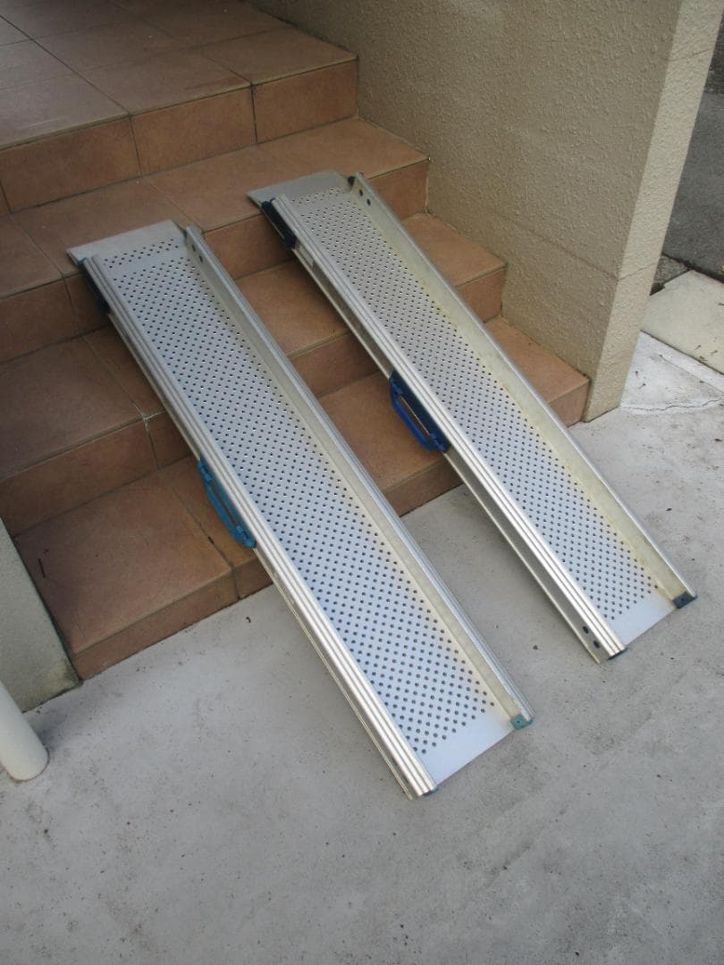 東山産業 スライドスロープ ESK300 アルミ 1.5 ～ 3m車椅子段差解消