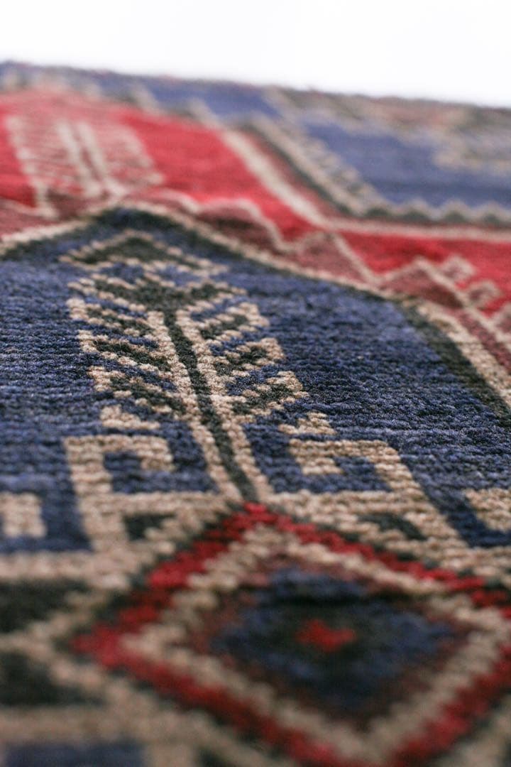 126cm×85cm バルーチ　トライバルラグ　イラン　ヴィンテージラグ