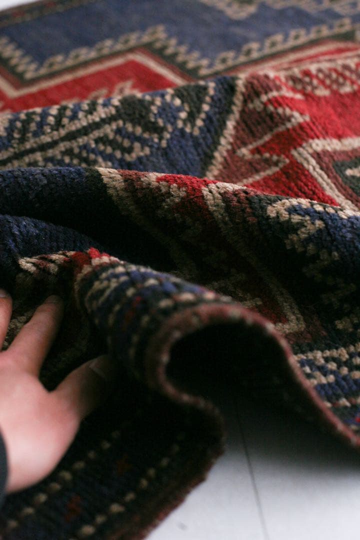 126cm×85cm バルーチ　トライバルラグ　イラン　ヴィンテージラグ