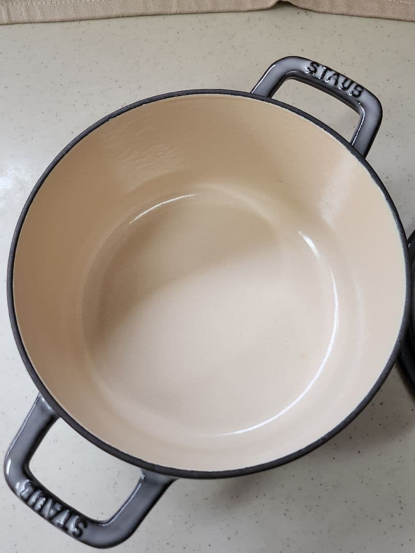 ■稀少■ ストウブ(Staub)ラウンドココット16cm[旧旧型] グレー