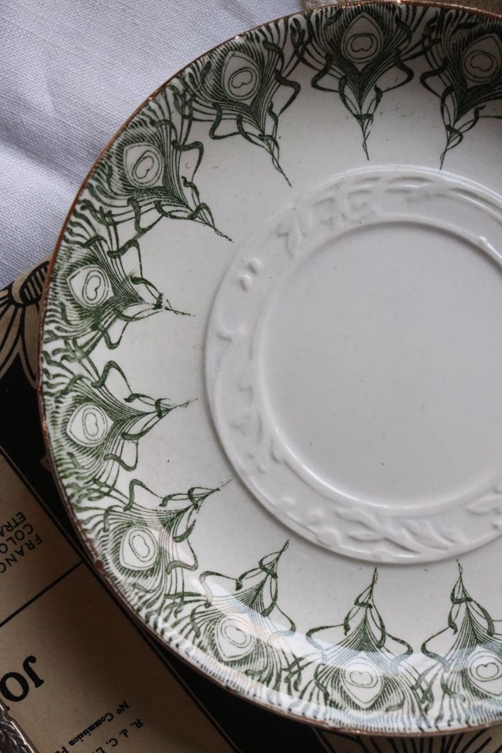 グリーン　Creil et montereau レリーフ　ソーサー　　c&s