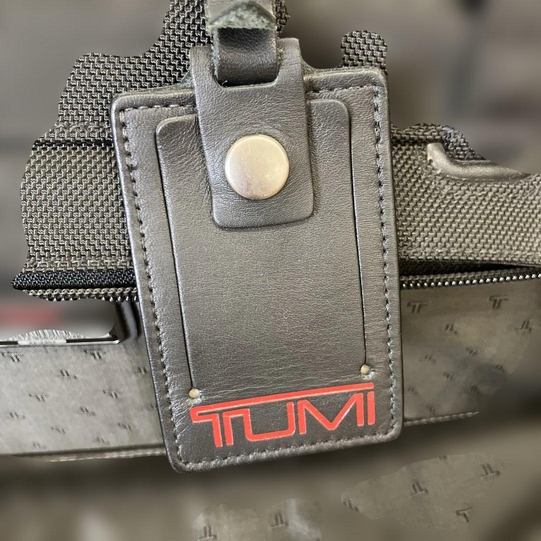 未使用タグ付き TUMI ガーメントバッグ ブラック
