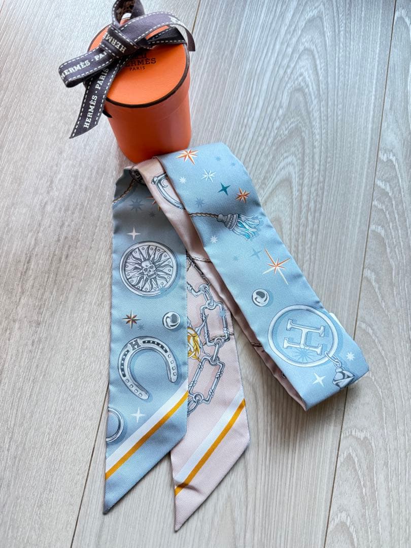 新品未使用　エルメス　ツイリー