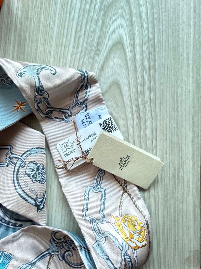 新品未使用　エルメス　ツイリー