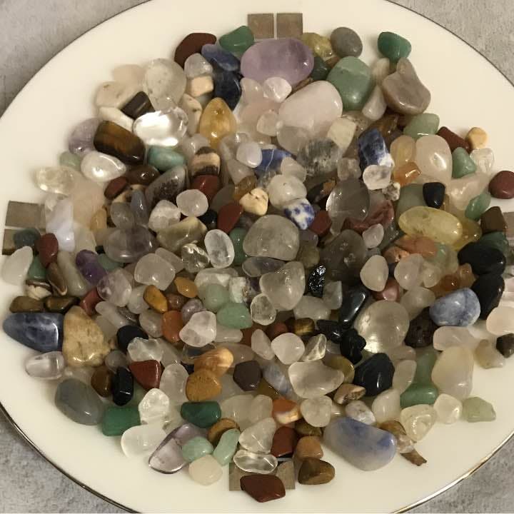★一周年記念★GW直前バーゲン【300gミックス天然石パワーストーンさざれ】❤️