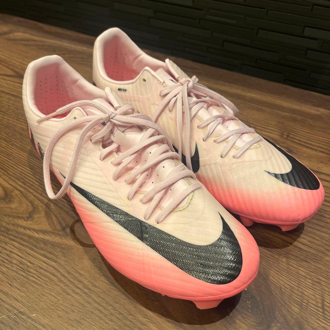 極美品！Nike Mercurial サッカーシューズ ピンク/ブラック