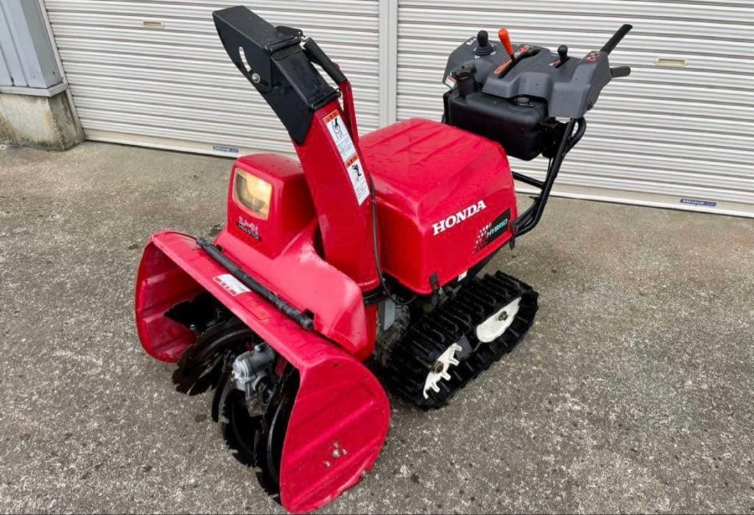 使用わずかホンダハイブリッド除雪機 HSS970i 11馬力 運賃一部無料！