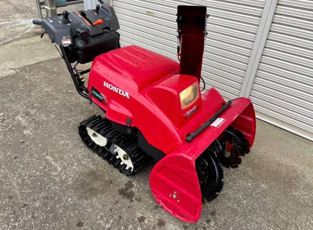 使用わずかホンダハイブリッド除雪機 HSS970i 11馬力 運賃一部無料！
