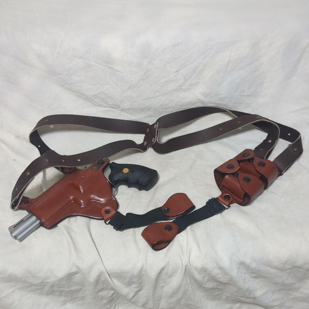 tagua gunleather実物　リボルバー用本革レザーショルダーホルスター