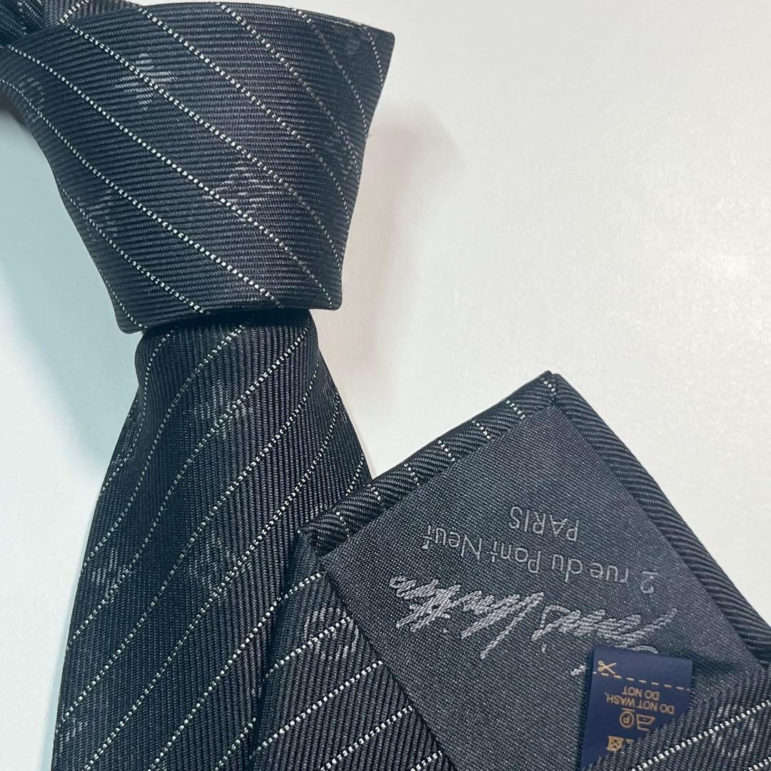 現行✨極美品✨LOUIS VUITTON ネクタイ　モノグラム　LV ナロータイ