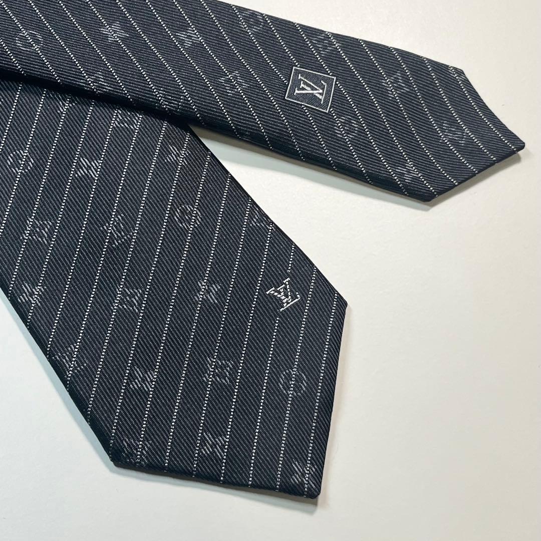 現行✨極美品✨LOUIS VUITTON ネクタイ　モノグラム　LV ナロータイ