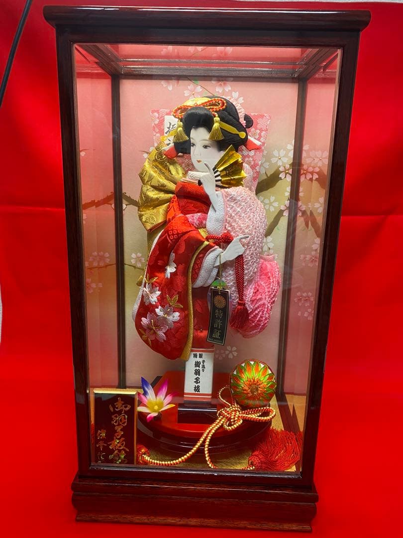 羽子板　立体振袖　ガラスケース１３号・サイズ間口約２９×奥行約２３×高さ約５５㎝