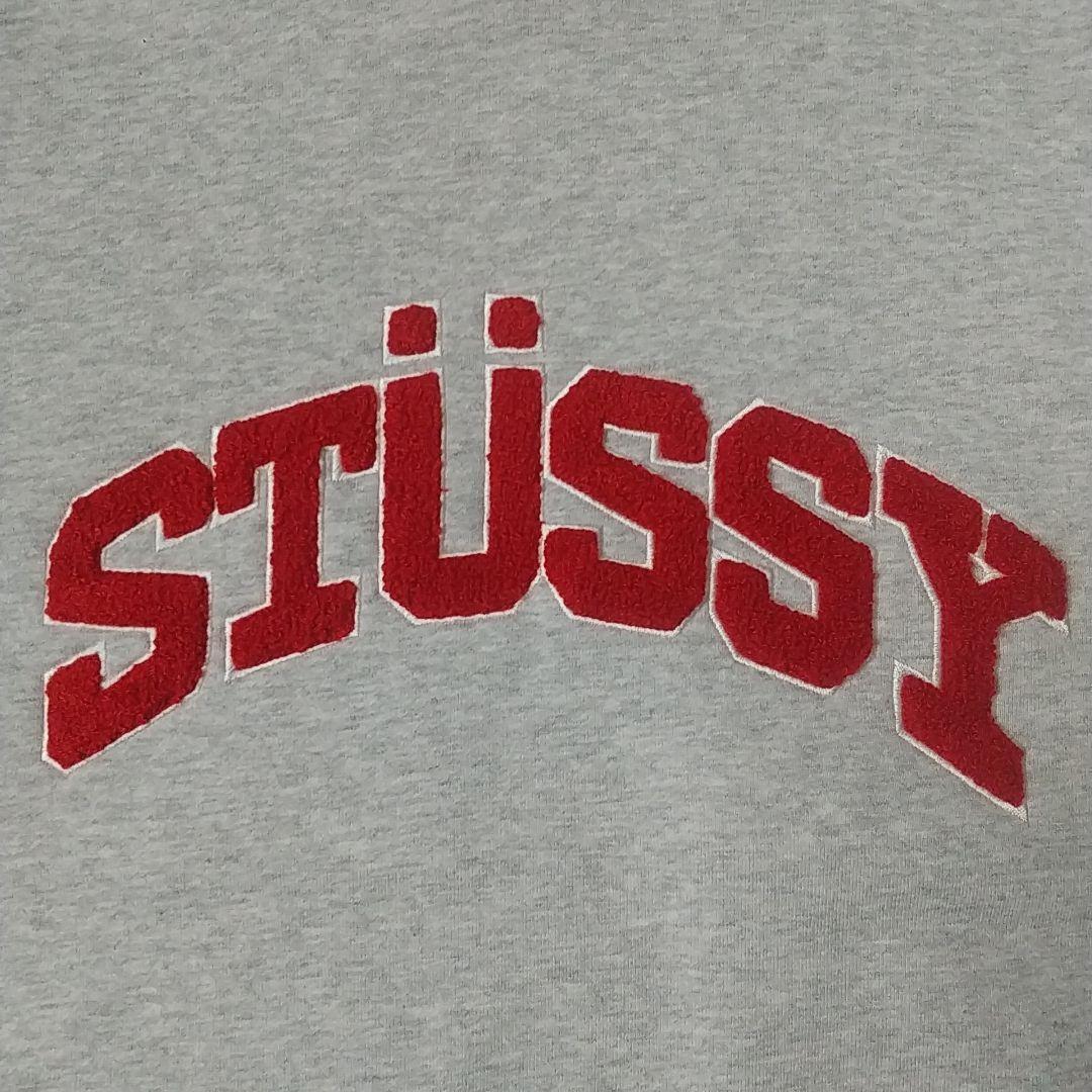 人気☆ステューシー 刺繍 パイルロゴ アーチロゴ パーカー M グレー