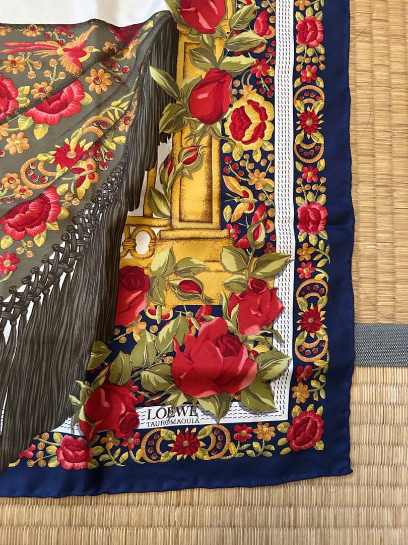 LOEWE シルクスカーフ 花柄