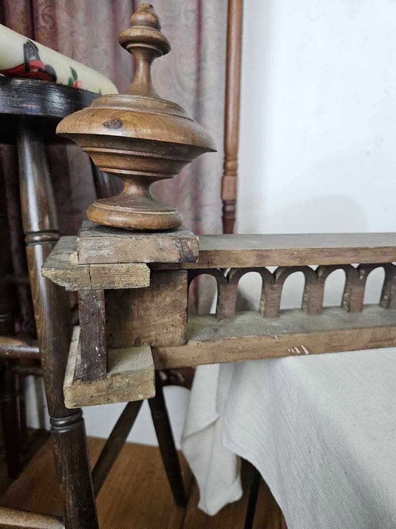 フランスアンティーク 木彫りのキャビネット装飾 レリーフ 木製 ミラー 飾り