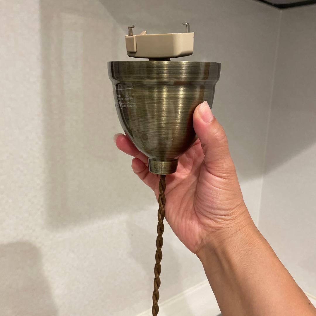 ペンダントライト 球形 ストライプ模様 ガラス製