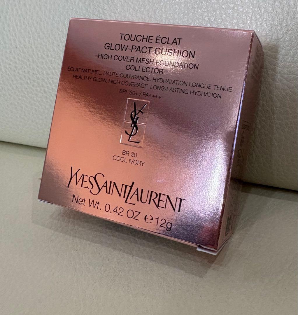 イヴ・サンローラン　ラディアント タッチ グロウパクトBR20 コレクター